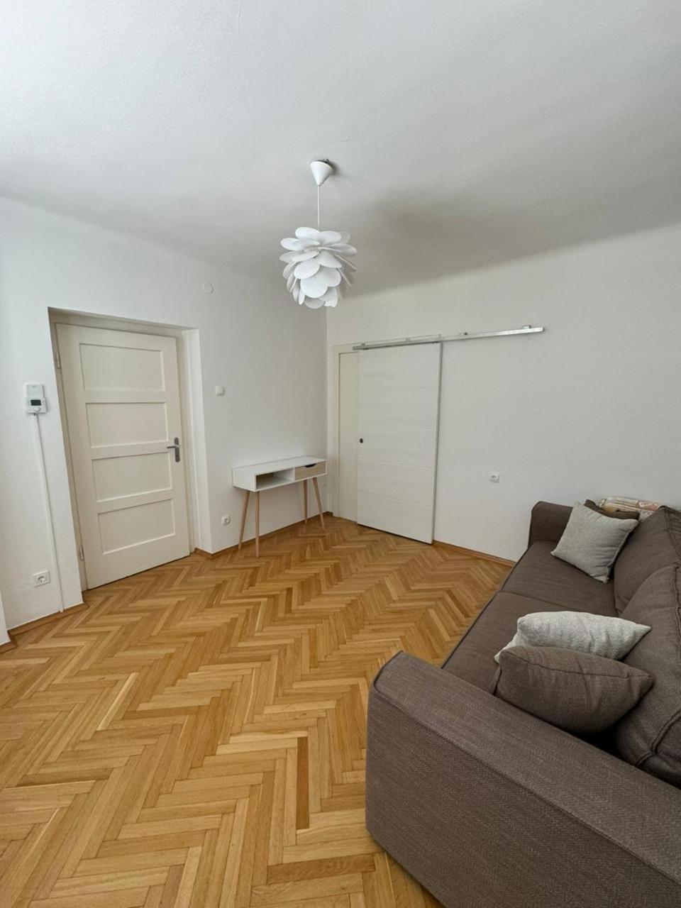 Maximo Apartments - Free Parking Marburgo Esterno foto