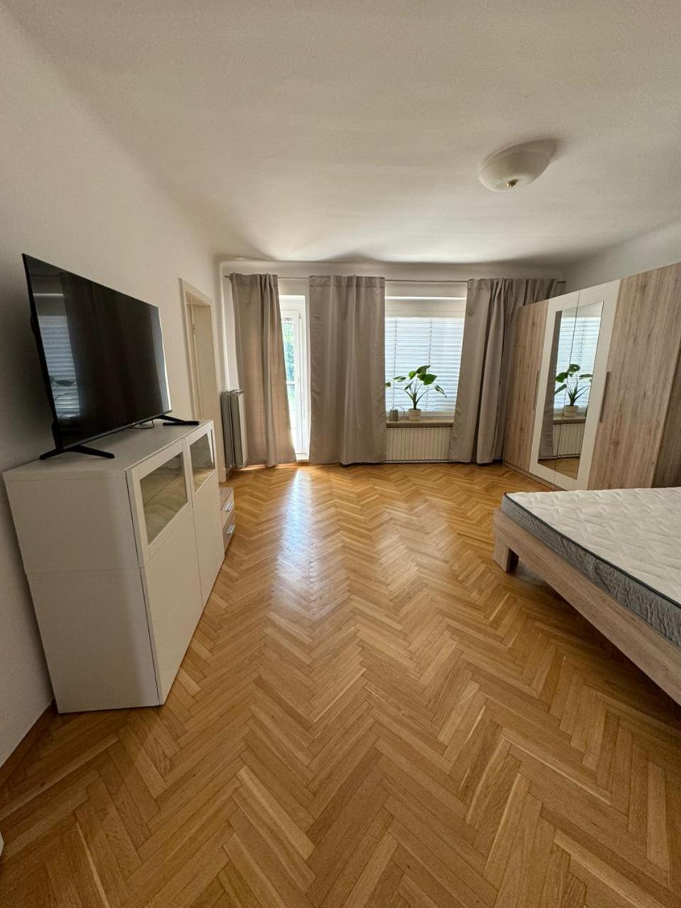 Maximo Apartments - Free Parking Marburgo Esterno foto